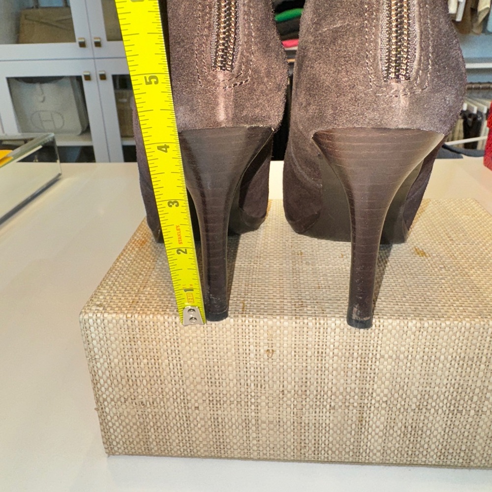 Lauren Ralph Lauren brown suede booties - Picture 8 of 12